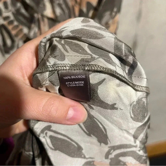 Charlie Jade 100% Silk Dress Tie Waist Ruffle Zip Front Abstract Pockets Size M - Picture 9 of 14